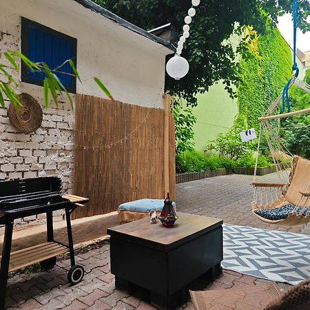 Vintage Room With Garden View Pressburg Exterior foto
