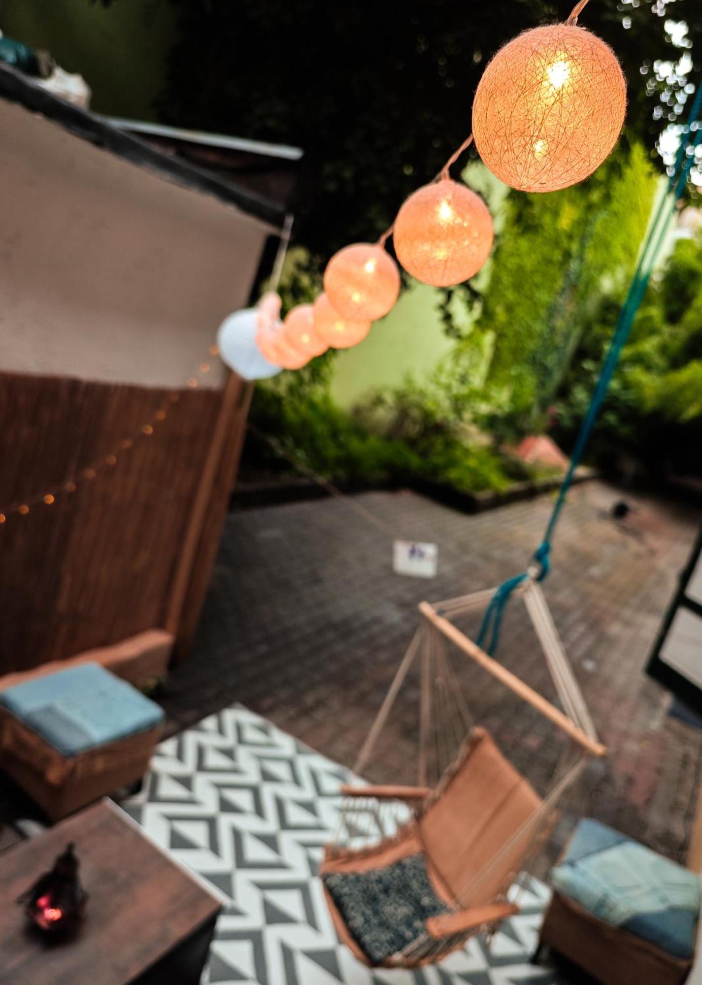 Vintage Room With Garden View Pressburg Exterior foto